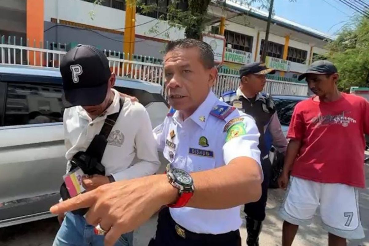 Dishub Kota Medan amankan sejumlah juru parkir nakal