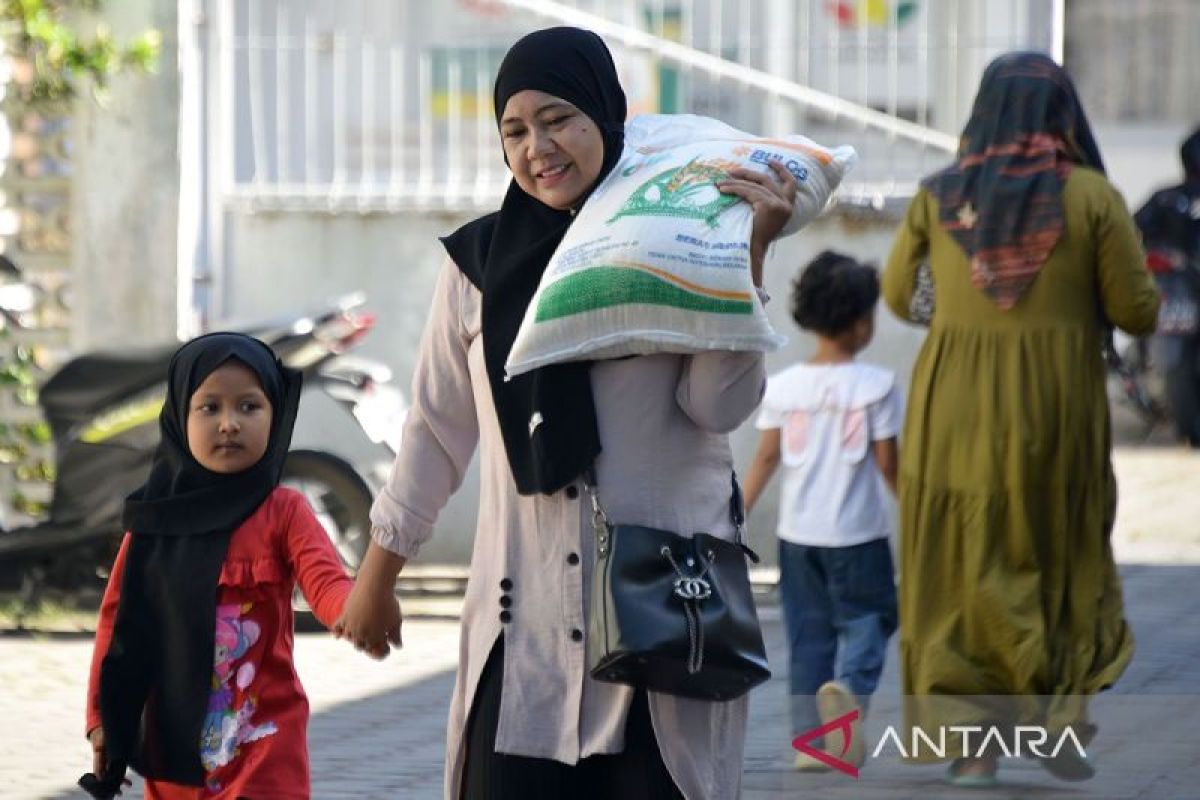 Bulog : program bantuan beras tekan kenaikan harga jadi 0,4 persen