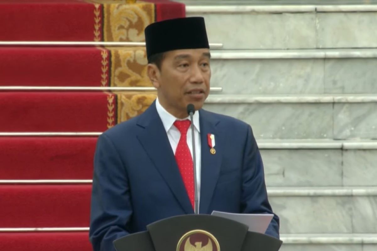 Presiden Jokowi minta perwira muda TNI-Polri siapkan diri  hadapi ancaman perkembangan teknologi