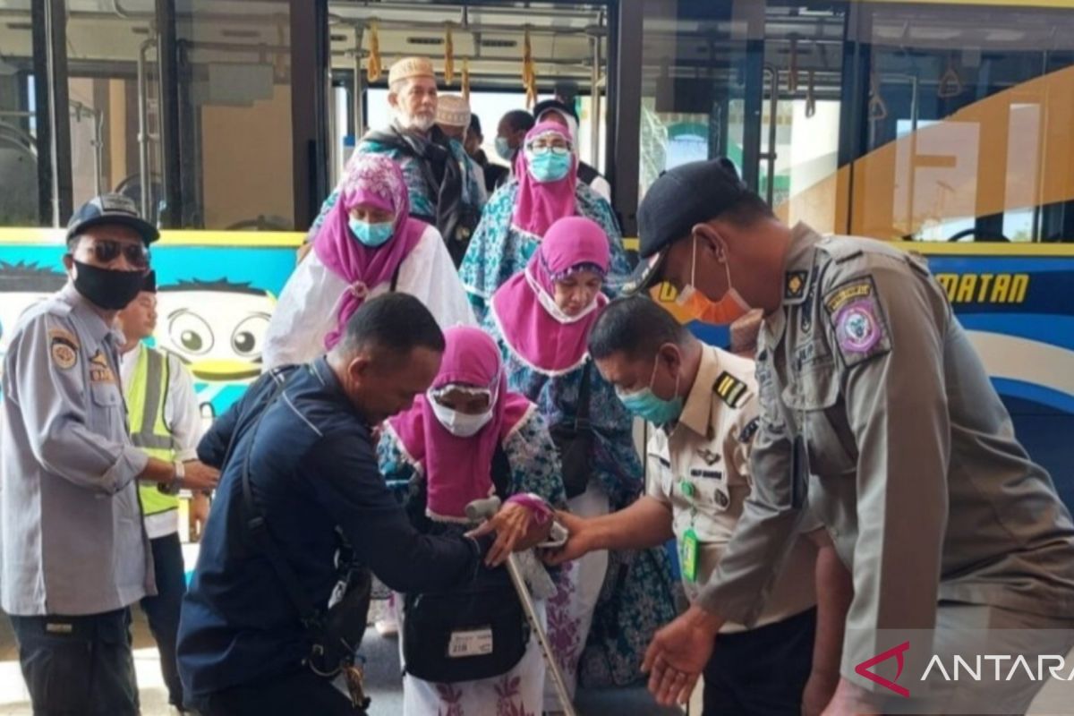Dishub Gorontalo kerahkan 22 bus jemput 391 haji dari bandara