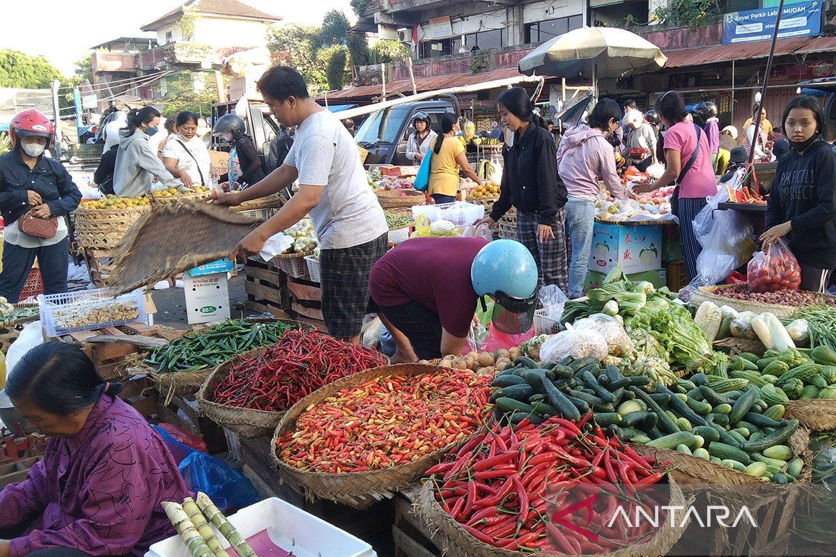 Harga cabai rawit merah di Denpasar naik Rp16 ribu jelang Galungan
