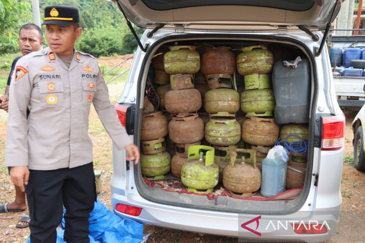 Polisi menggagalkan penyeludupan ribuan tabung elpiji 3 kg di Konawe Utara