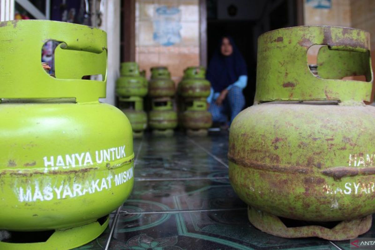 Pertamina guarantees availability of subsidized three-kg gas canisters