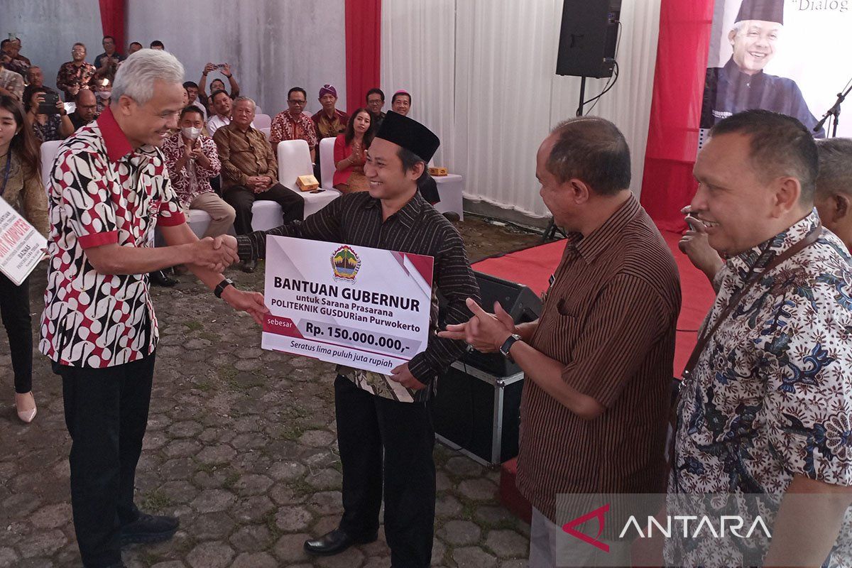 Gubernur Jateng serahkan bantuan untuk Politeknik Gusdurian Purwokerto