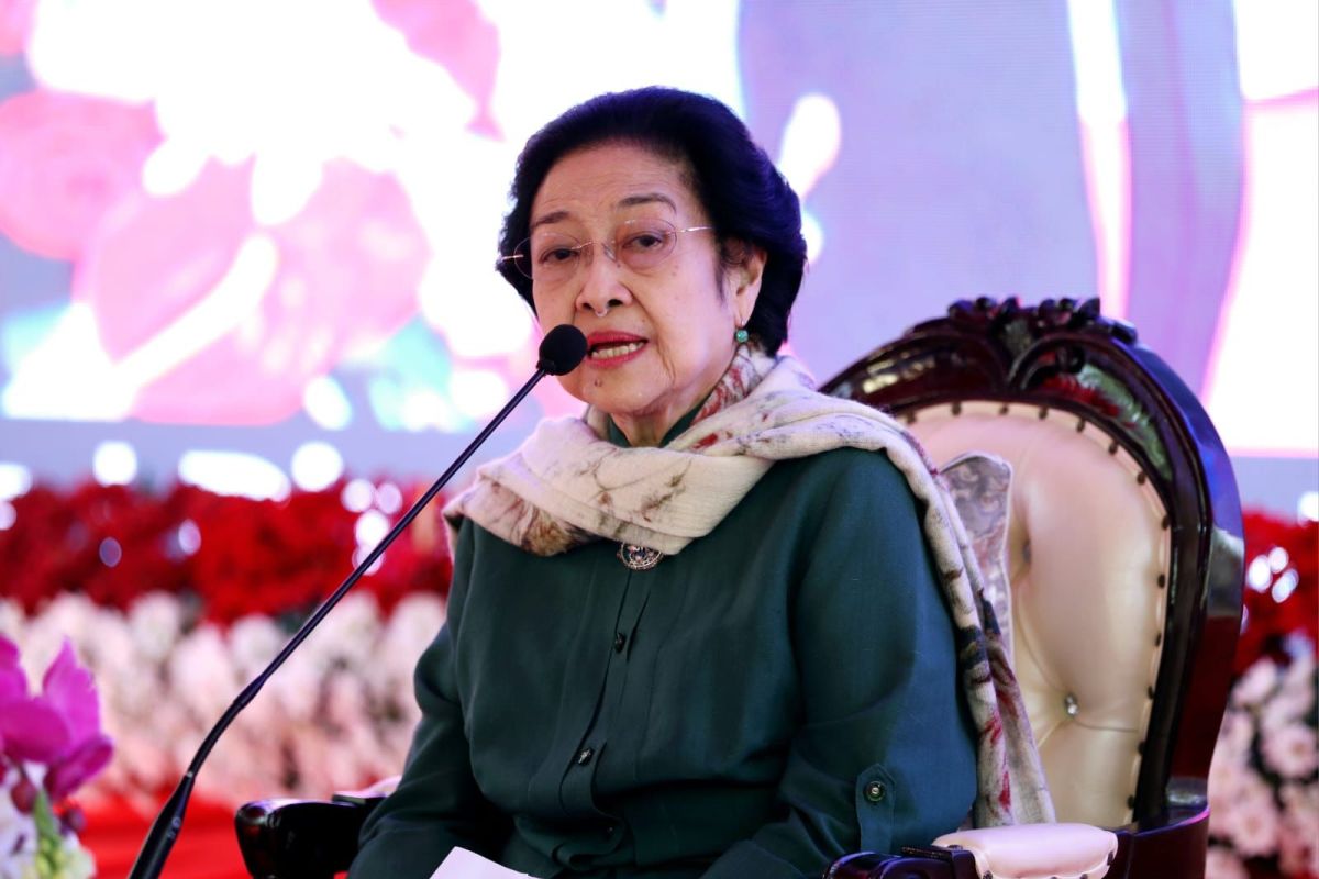 Megawati Soekarnoputri mengajak masyarakat populerkan "Salam Pancasila"