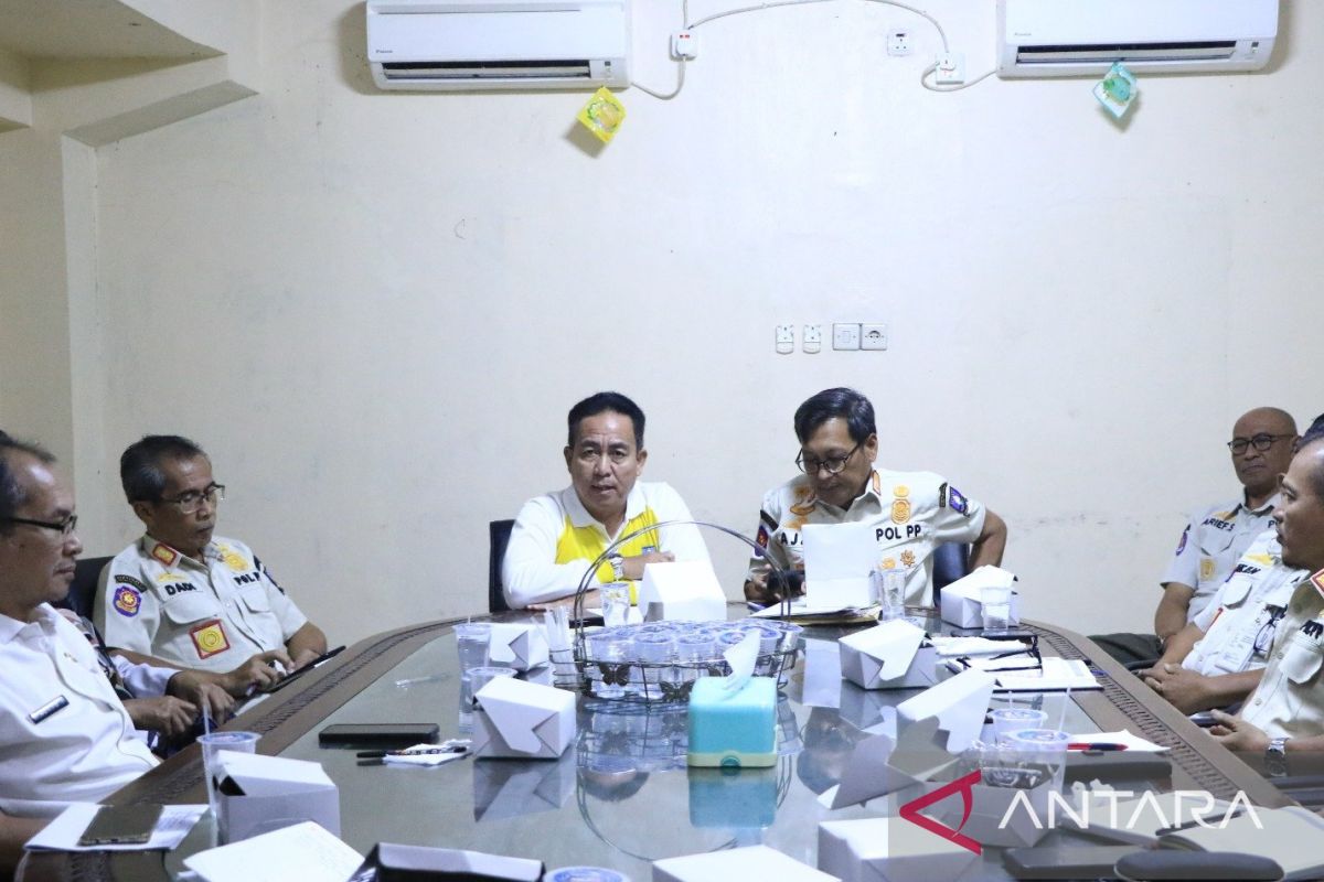 Satpol PP Kabupaten Serang segera bongkar peternakan ayam di Cikeusal