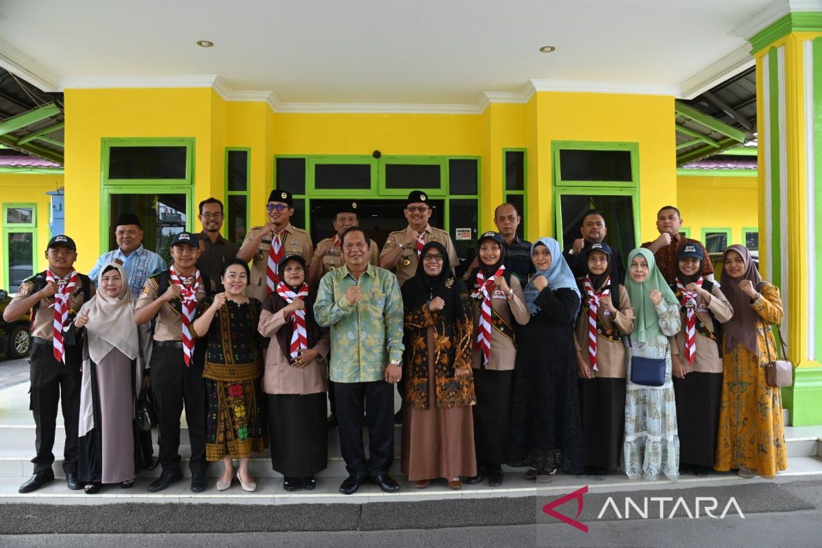 Wali Kota Padangsidimpuan berangkatkan peserta World Scout ke Korsel