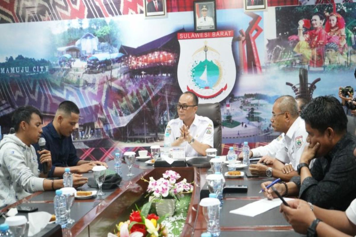 Penjabat Gubernur Sulbar tegaskan tidak toleransi pejabat yang melanggar aturan
