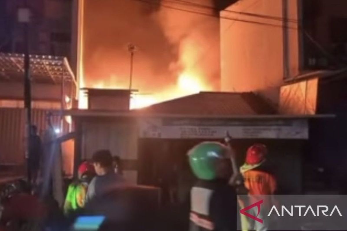Tiga bangunan ludes terbakar di Sidodadi Samarinda