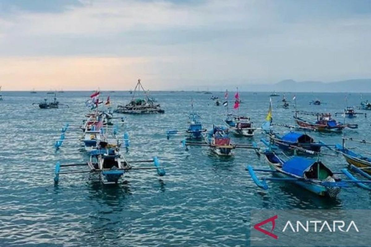 Dinas Perikanan Sukabumi fasilitasi nelayan dapat BBM subsidi
