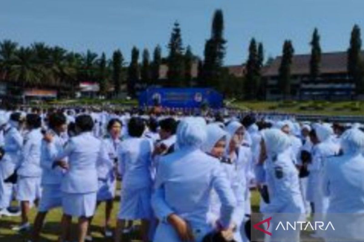 Untuk kembali mengabdi ke seluruh Indonesia, 1.627 Praja IPDN dilantik