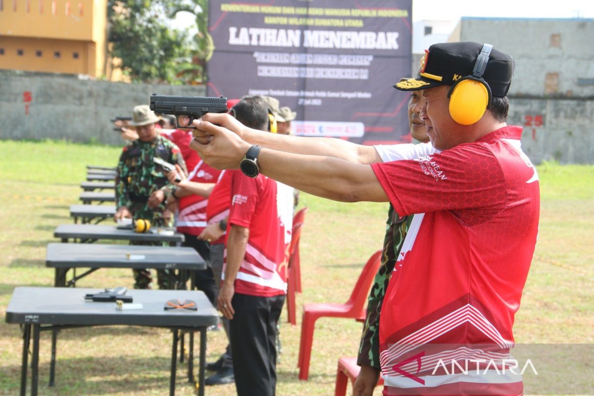 Kemenkumham Sumut gelar latihan menembak meriahkan HDKD ke-78