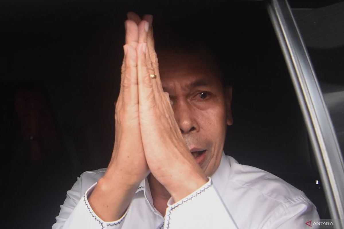 Jokowi tetapkan Nawawi Pomolango sebagai Ketua KPK sementara setelah Firli jadi tersangka