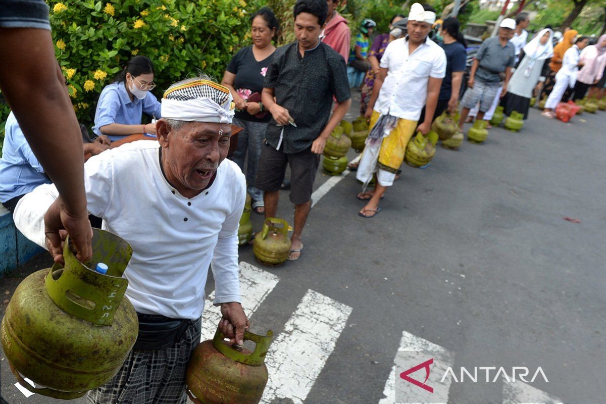Kelangkaan LPG 3 kg di Bali diduga karena Galungan