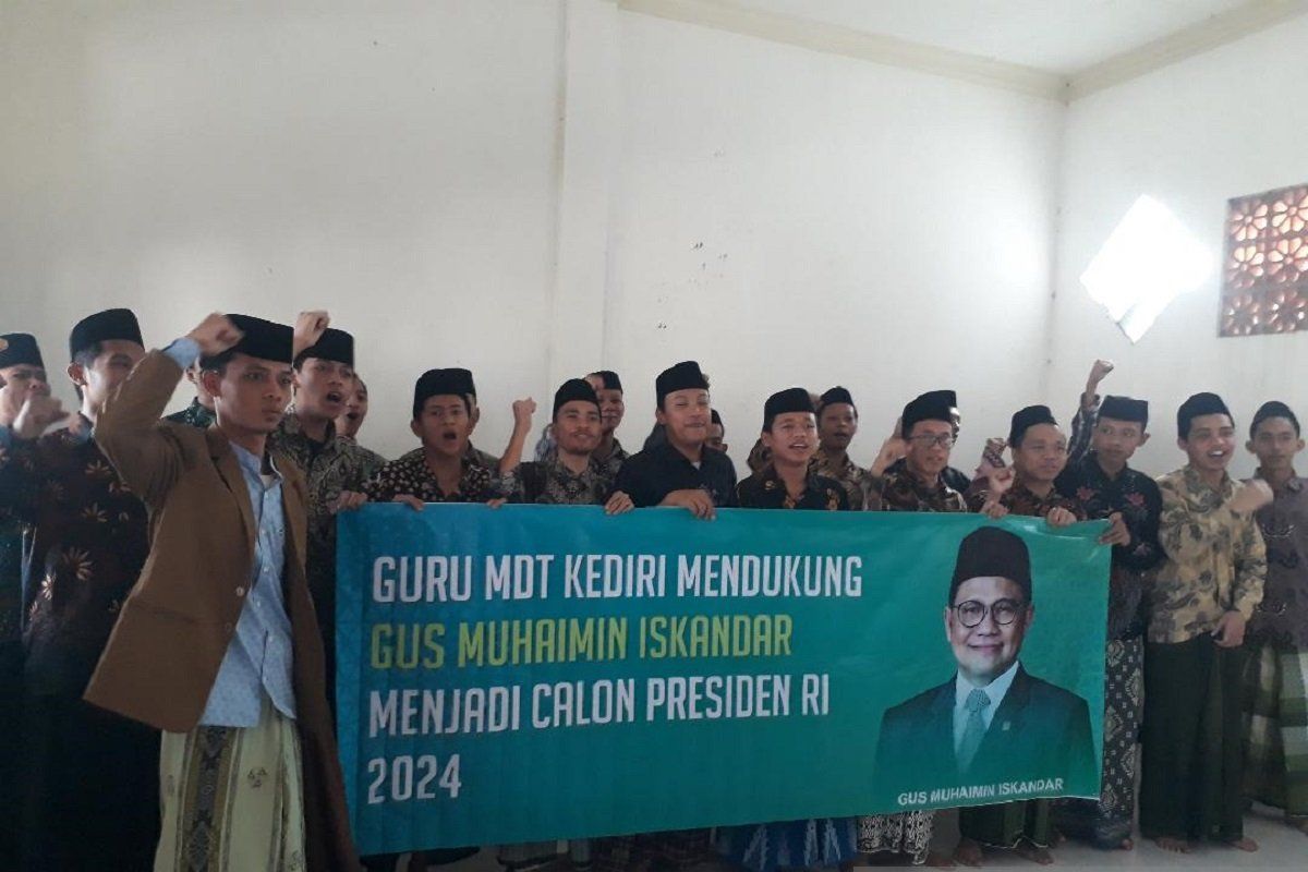 Guru madrasah di Kediri dorong pencalonan Gus Muhaimin di Pemilu 2024