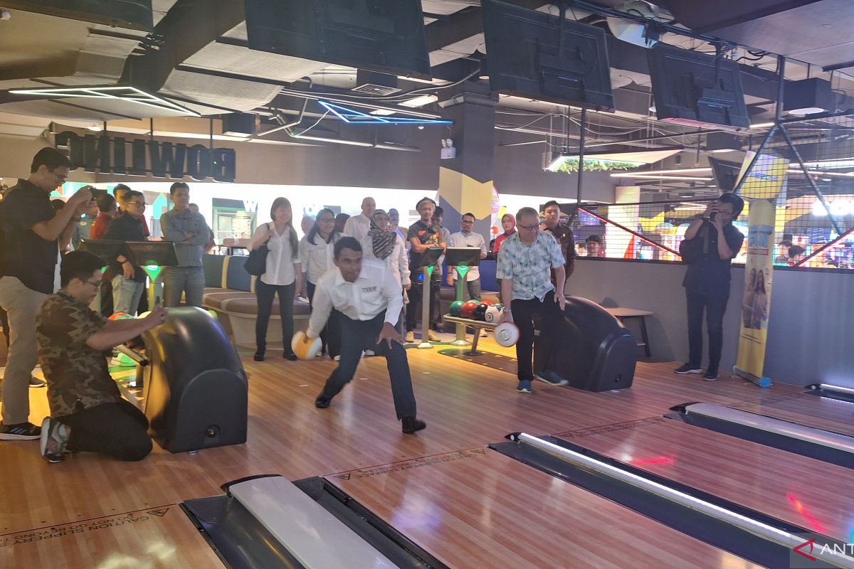 Timezone perkenalkan social bowling pertama di Depok