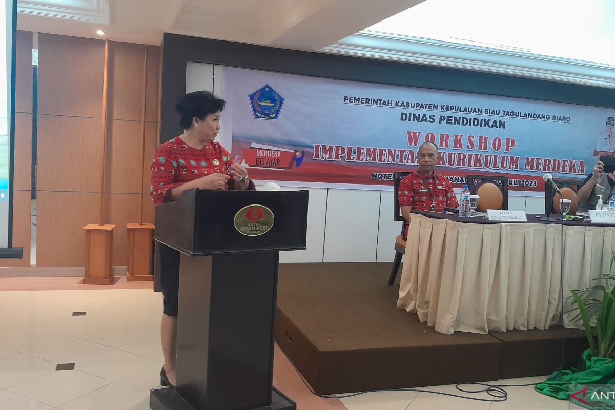 Ini pesan Bupati Sitaro saat buka Workshop Implementasi Kurikulum Merdeka