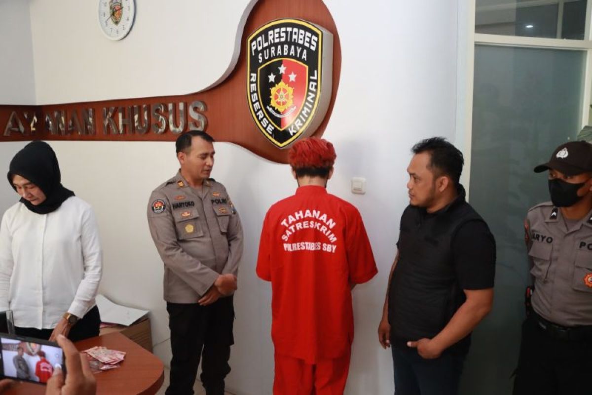 Polrestabes Surabaya tangkap Mami Elga karena jual mahasiswi