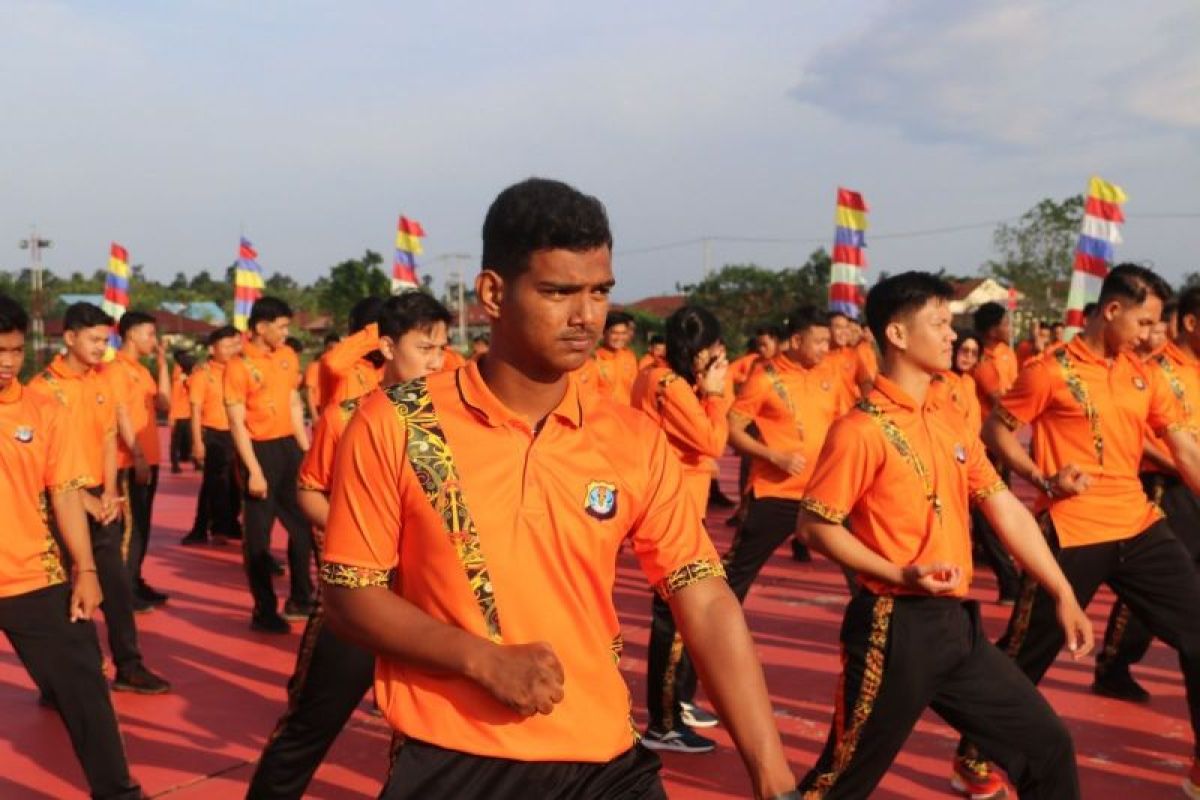 Tingkatkan kemampuan dan kebugaran, personel Polda Kaltara olahraga bela diri