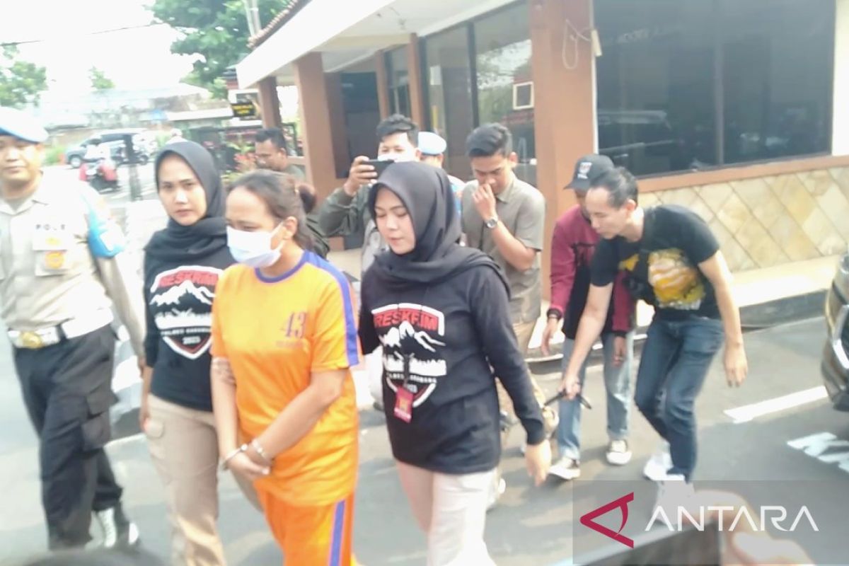 Disnakertrans Karawang minta pencari kerja laporkan jika jadi korban calo