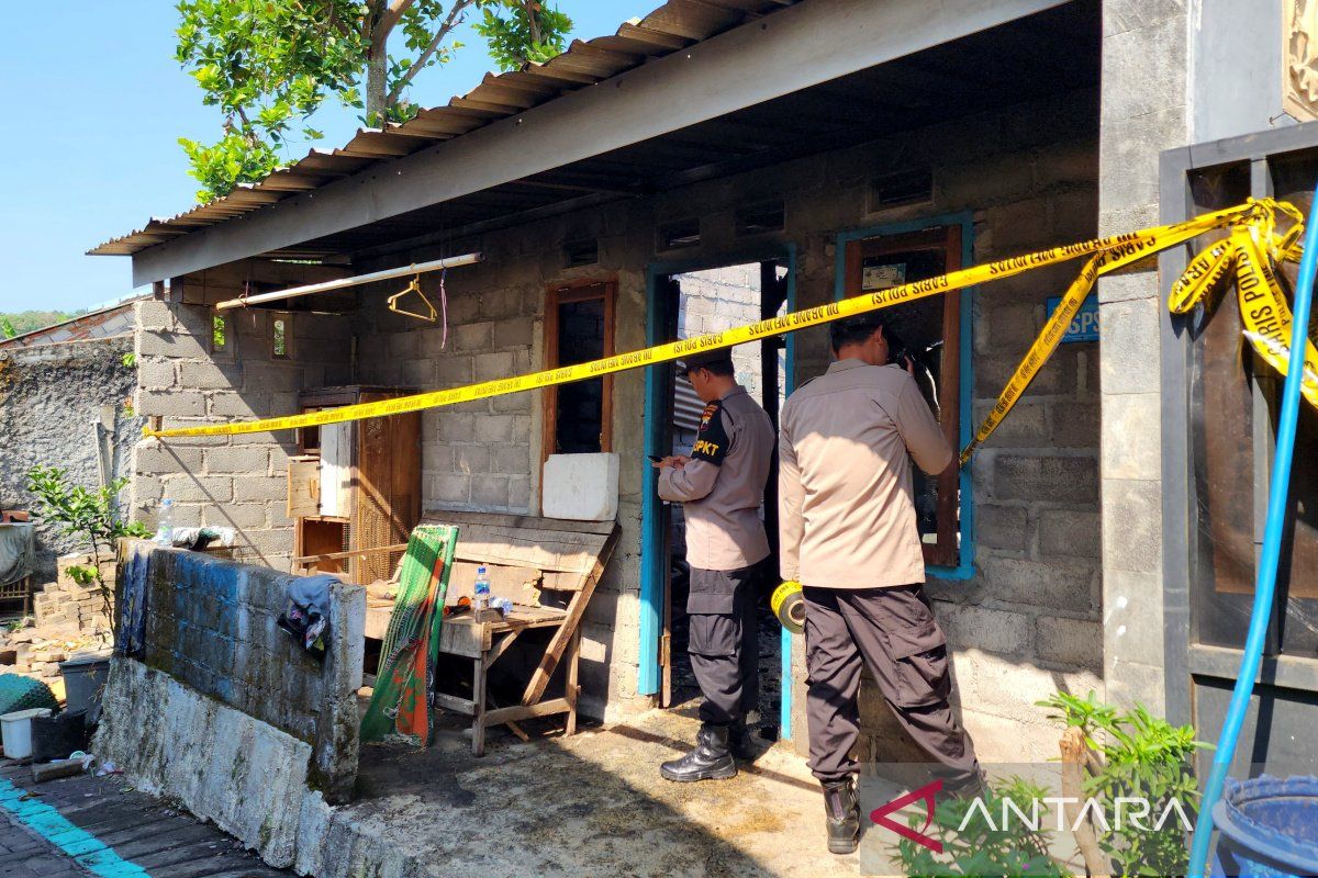 Seorang tewas dalam kebakaran sebuah rumah di Semarang