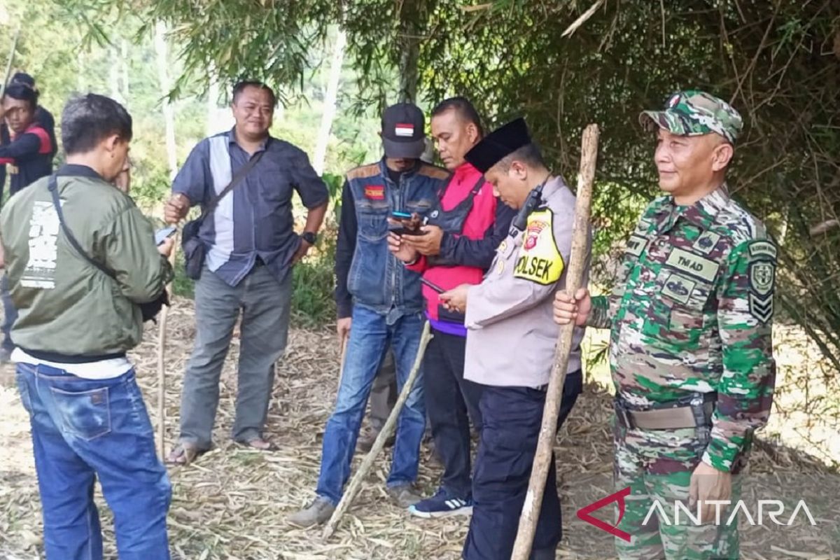 Petugas gabungan memburu pemuda penganiaya dua lansia di Sukabumi