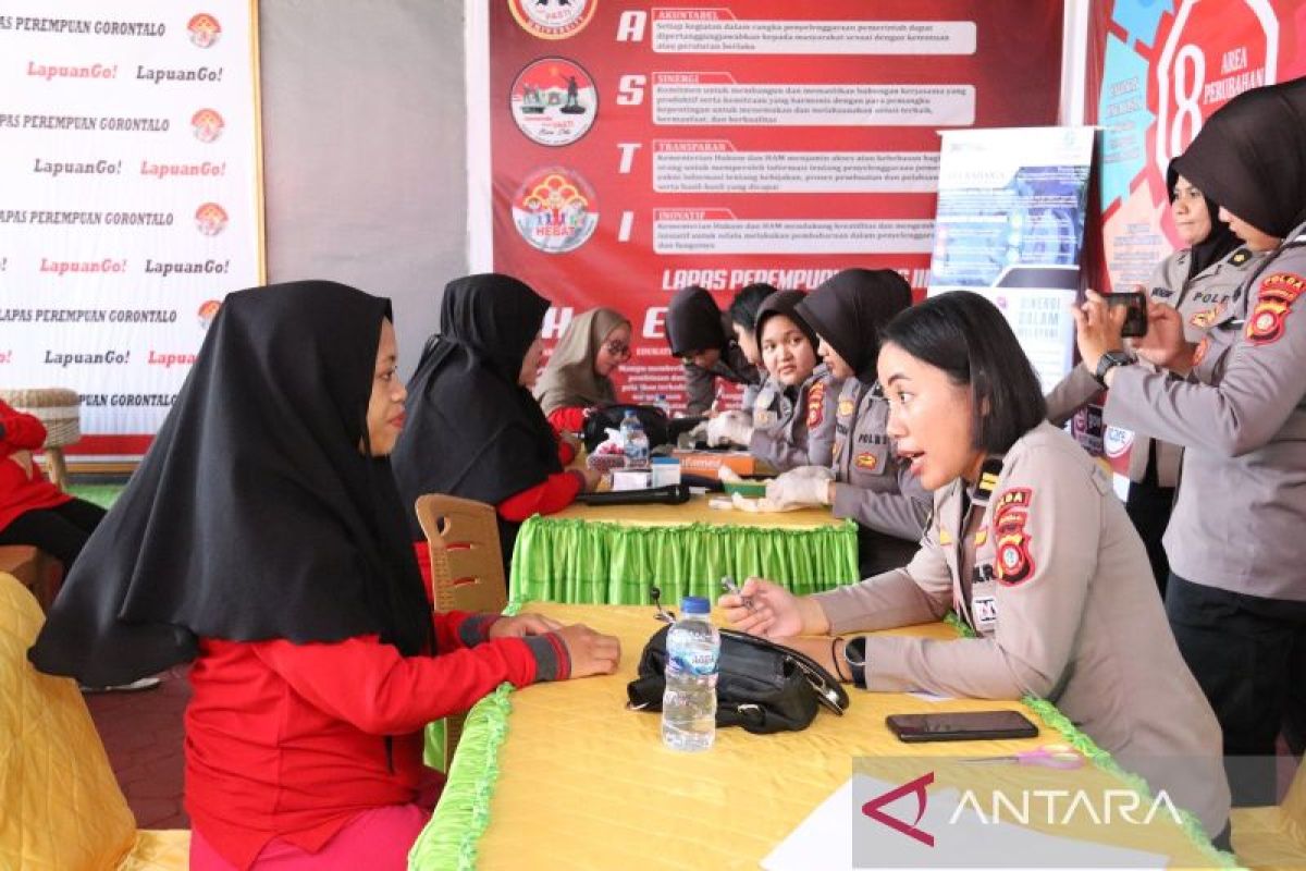 Polwan Gorontalo buka layanan pengobatan di Lapas Perempuan