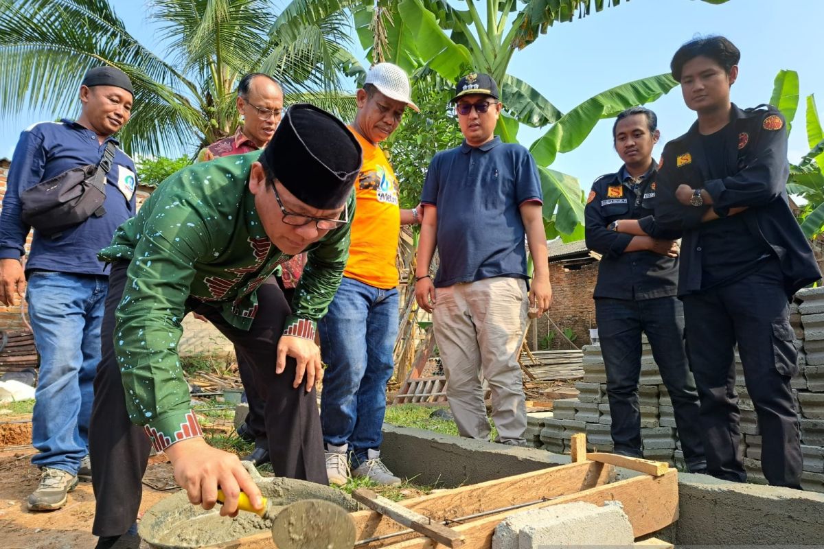 Swadaya berikan bantuan bedah rumah, Wahdi apresiasi warga Rejomulyo