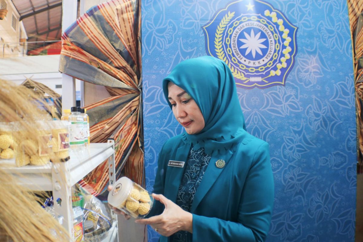 PKK Selayar pamerkan produk unggulan di pusat perbelanjaan Makassar