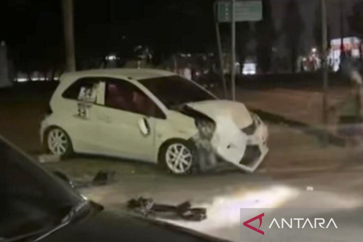 Polisi tangkap pelaku perusakan mobil di Stadion Pakansari