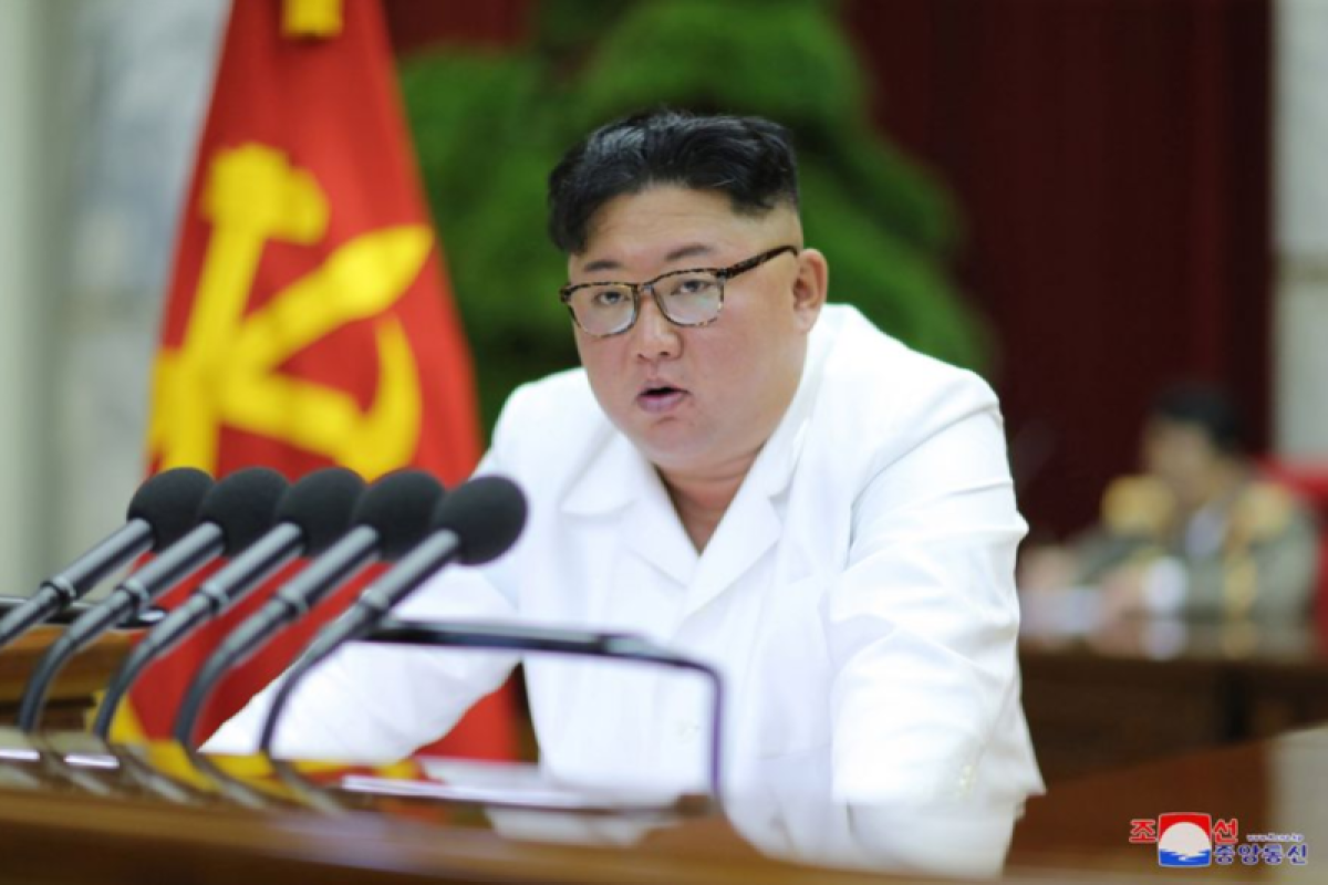 Presiden Kim Jong-un inspeksi pabrik senjata, sinyal akan ekspor senjata