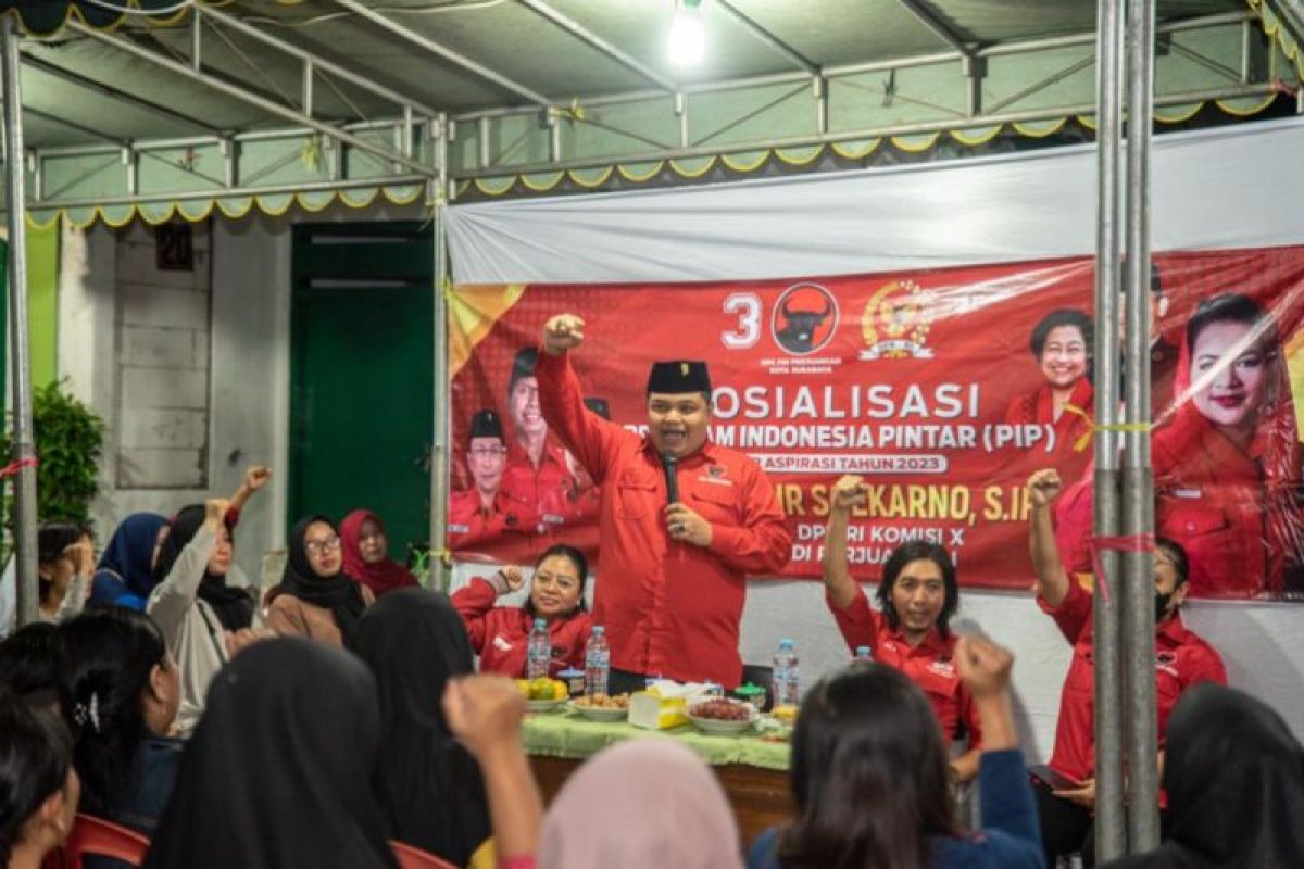 PDIP Surabaya komitmen beri layanan pendidikan warga tak mampu