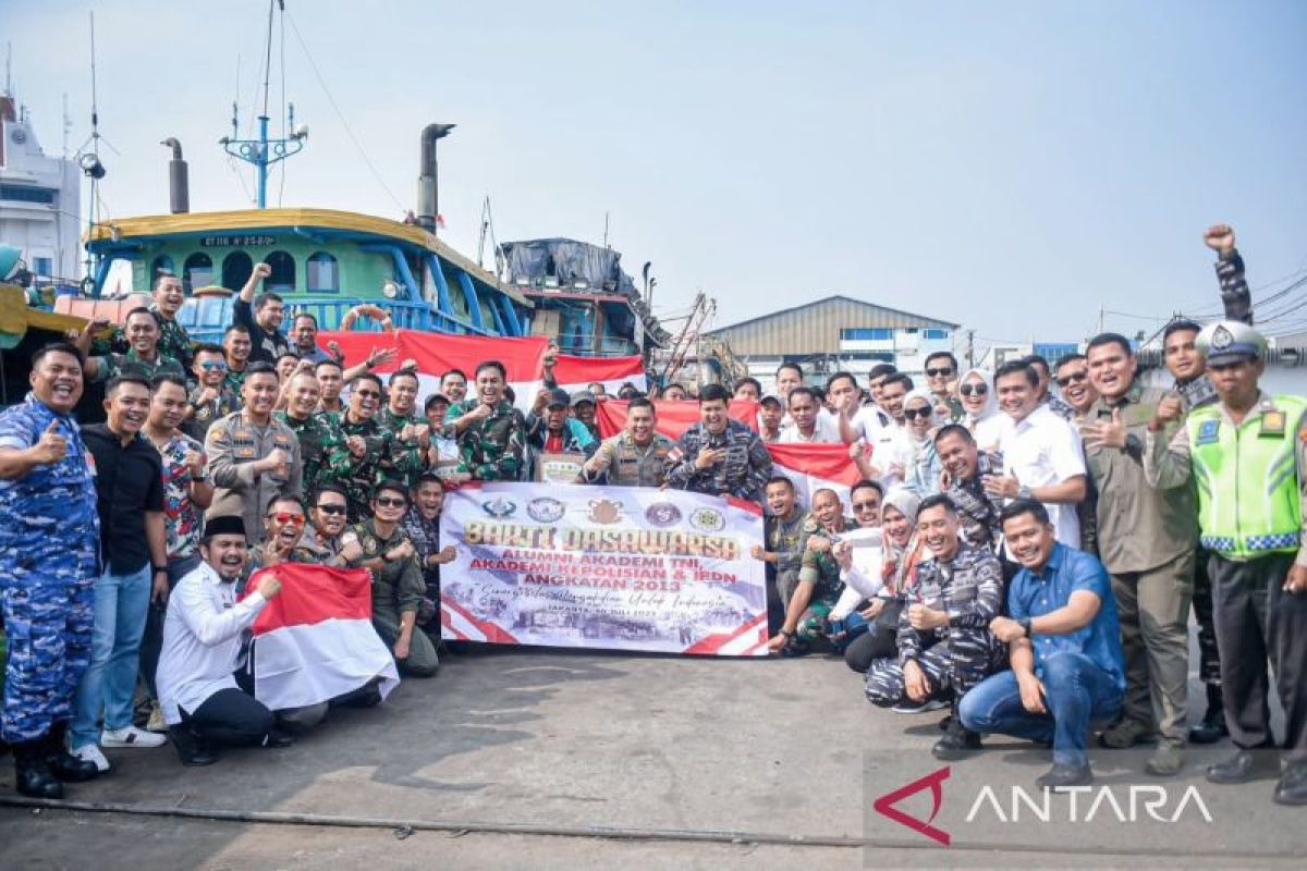 Alumni Akmil, Akpol dan IPDN gelar baksos hingga bagikan bendera