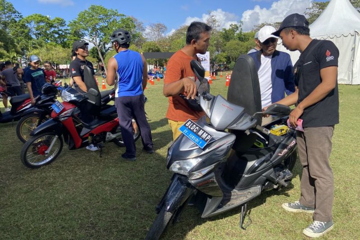 Ministry socializes electric motorbike conversion in Bali: Official