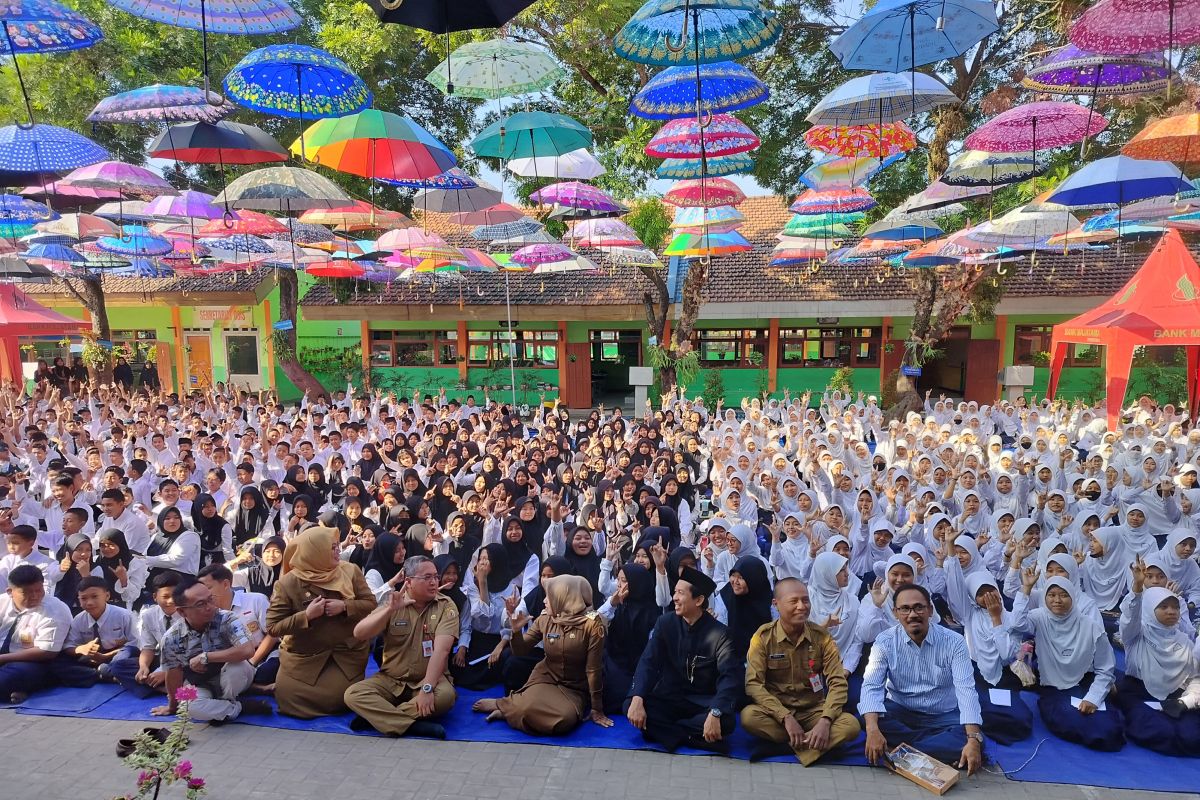 Bupati Mojokerto ajak siswa solid bangun kemajuan bangsa