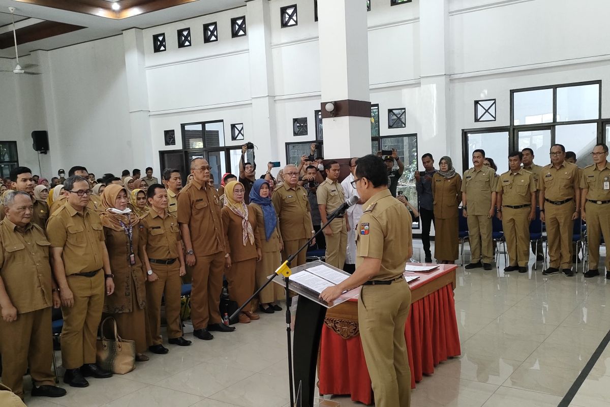 Wali Kota Bogor rotasi 8 kepala sekolah dan struktural Disdik terkait PPDB