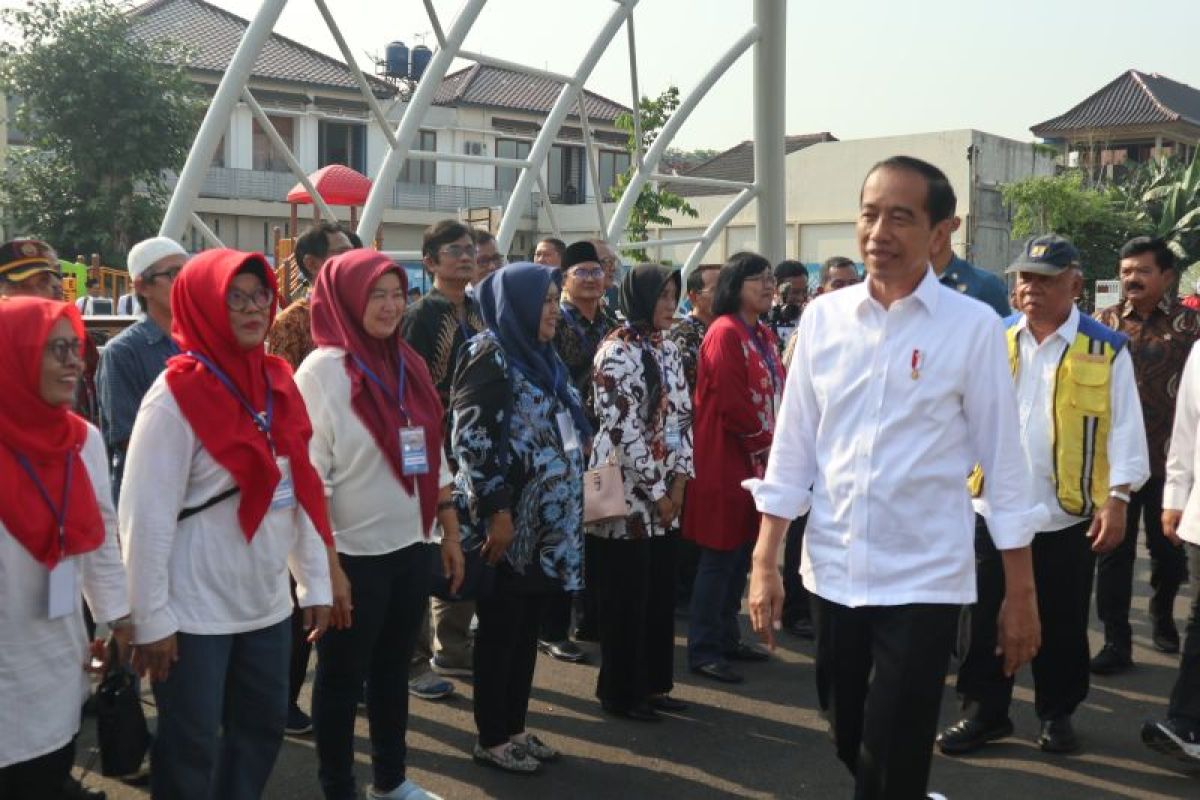 Presiden Jokowi sebut odetan Ciliwung kurangi 62 persen banjir Jakarta