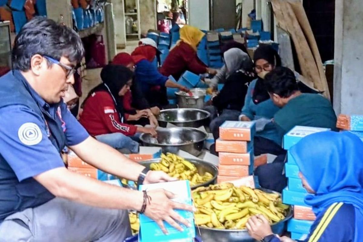 Dinsos beri bantuan sandang dan pangan ke penyintas kebakaran di Jakut