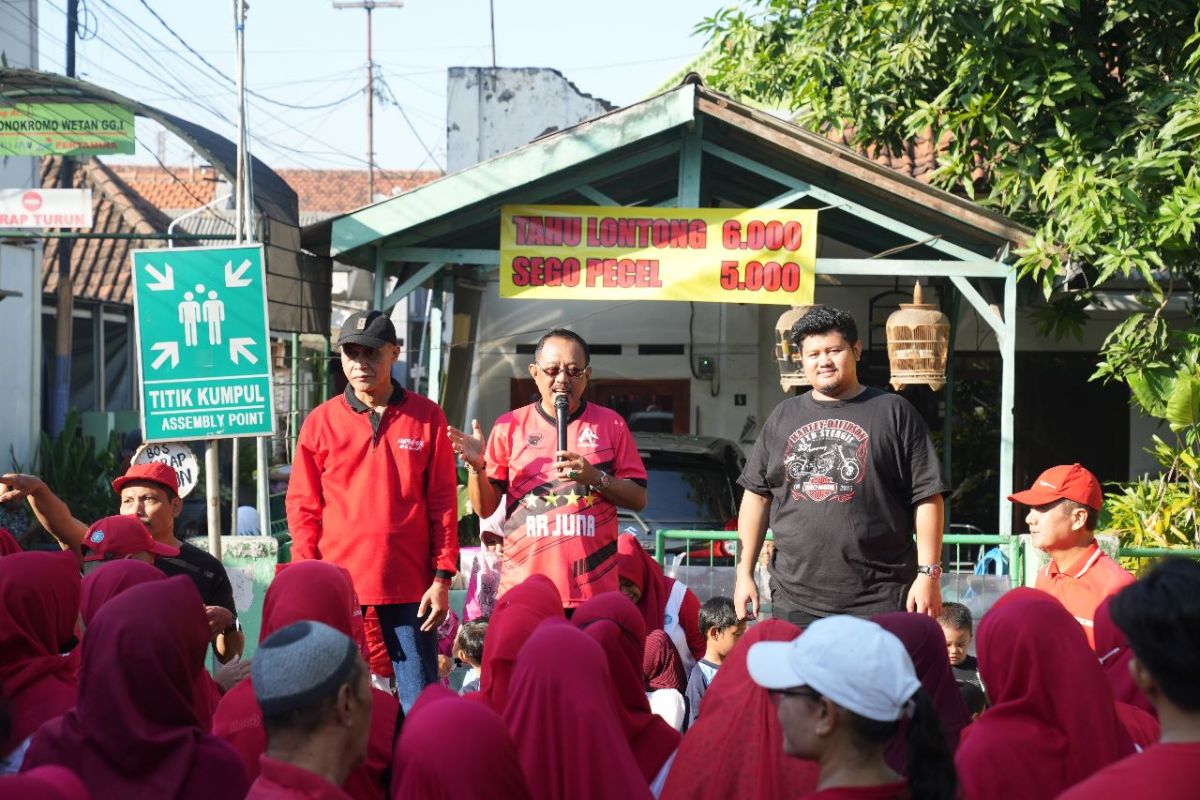 Armuji apresiasi warga Surabaya percantik lingkungan saat HUT ke-78 RI