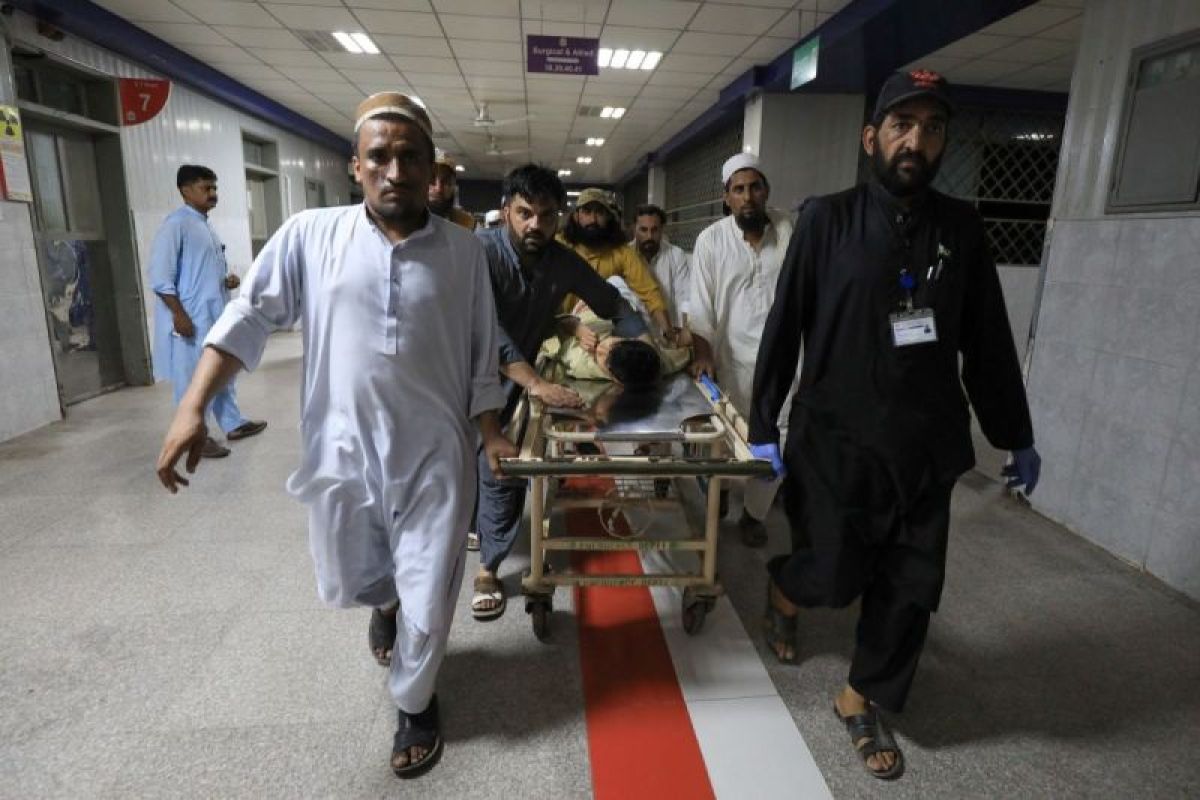 Aksi bom bunuh diri saat acara parpol di Pakistan tewaskan 40 orang