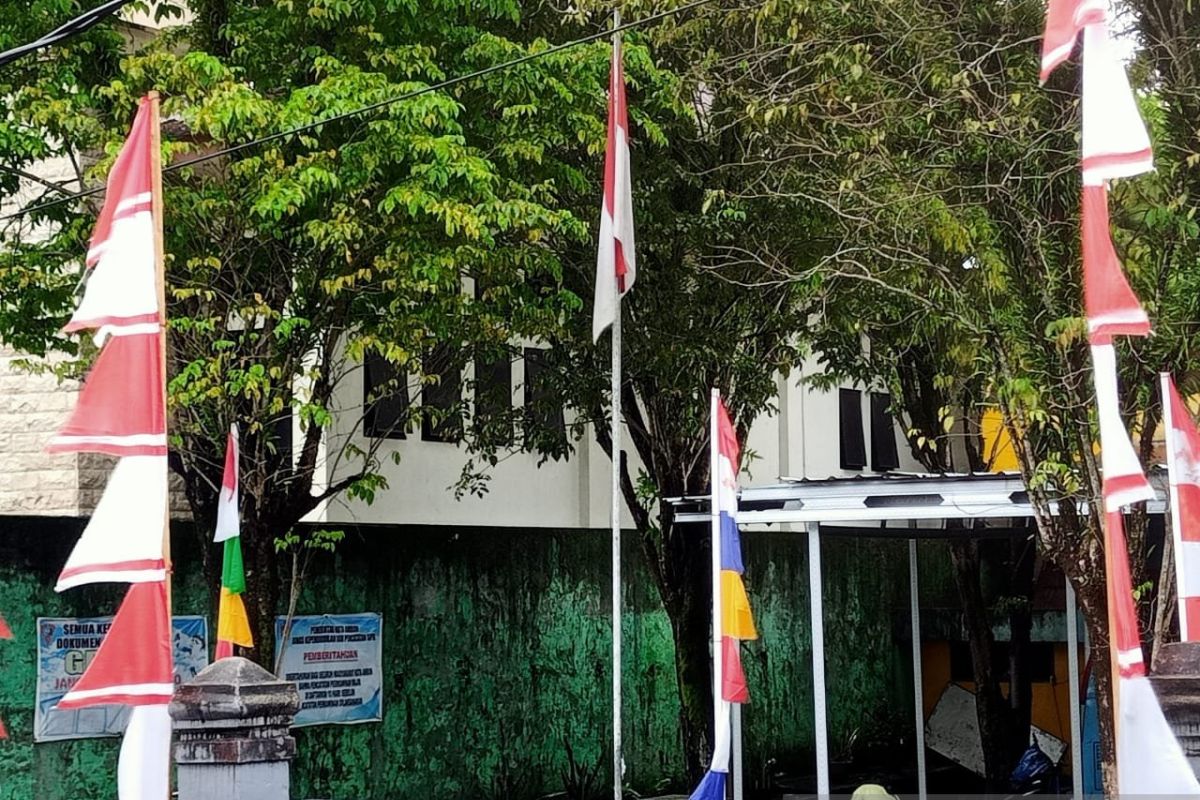 Pemprov Maluku  instruksikan pengibaran bendera sambut HUT RI