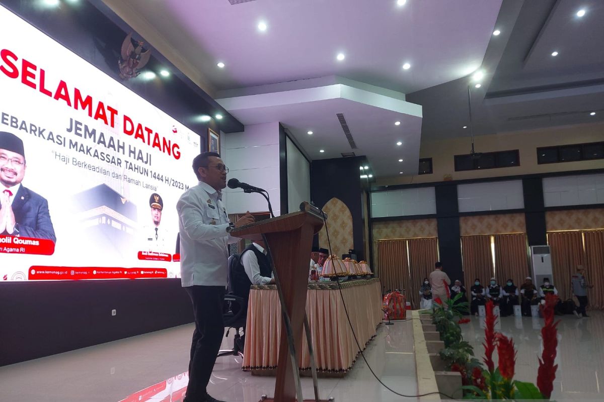 Wabup Jeneponto jemput jamaah haji di bandara Hasanuddin Makassar