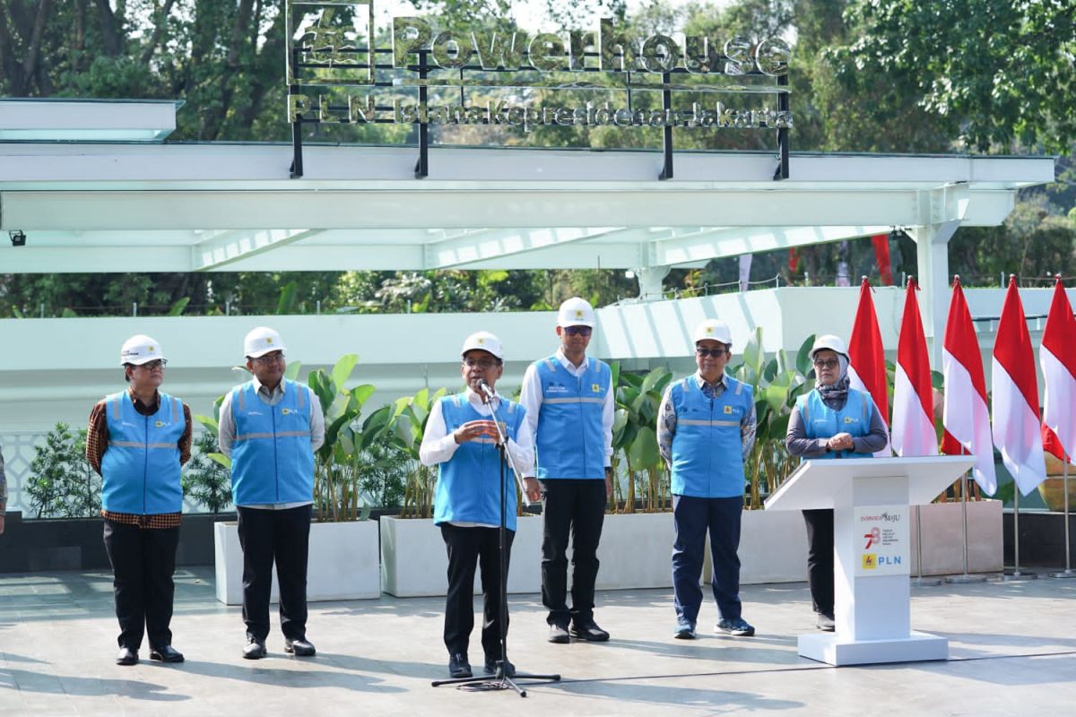 Mensesneg resmikan revitalisasi kelistrikan PLN di Istana Kepresidenan Jakarta