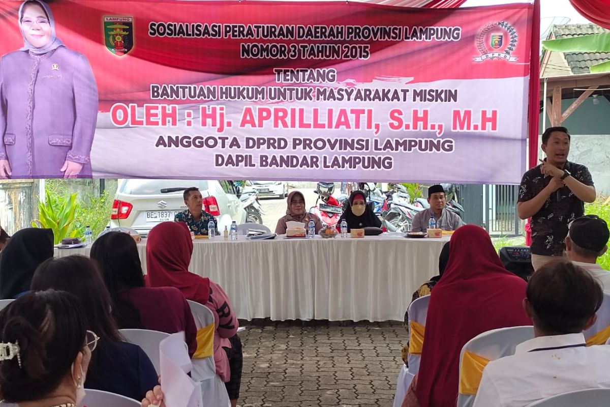 Anggota DPRD Lampung gelar sosialisasi perda bantuan hukum