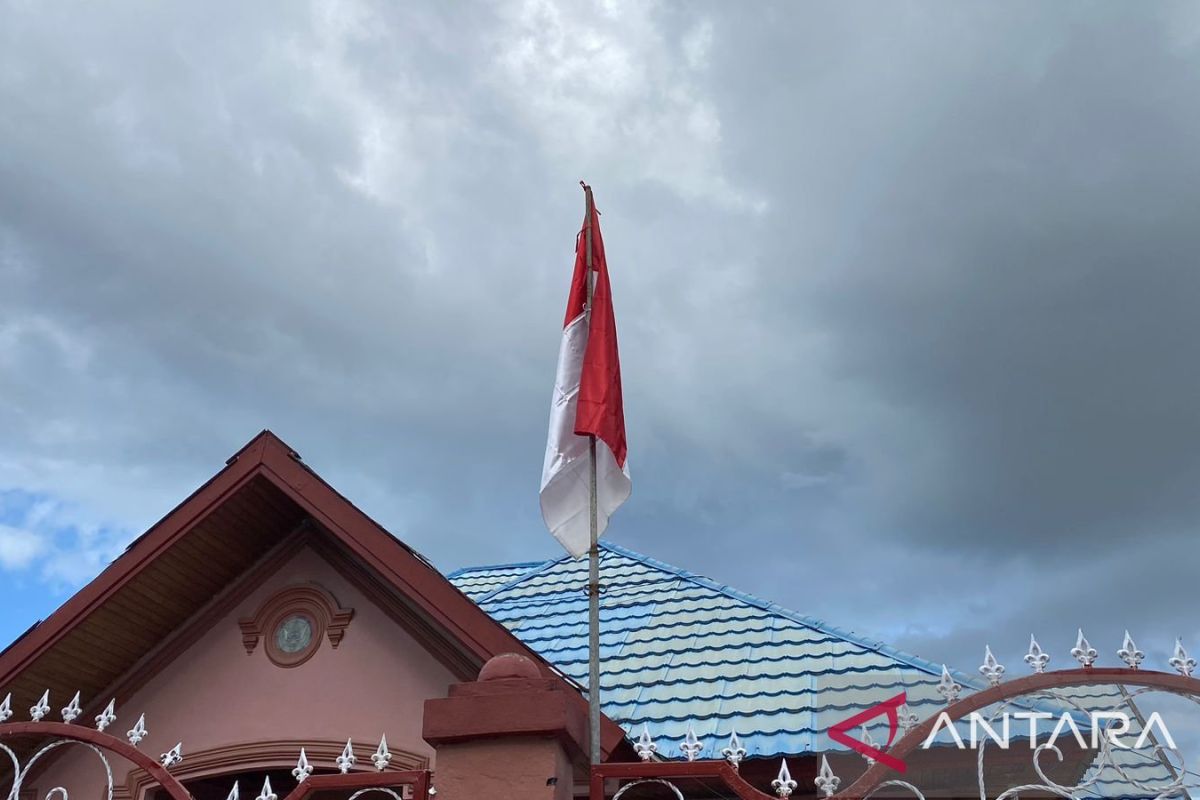 Sekda Sulawesi Tenggara instruksikan OPD kibarkan Merah Putih selama Agustus