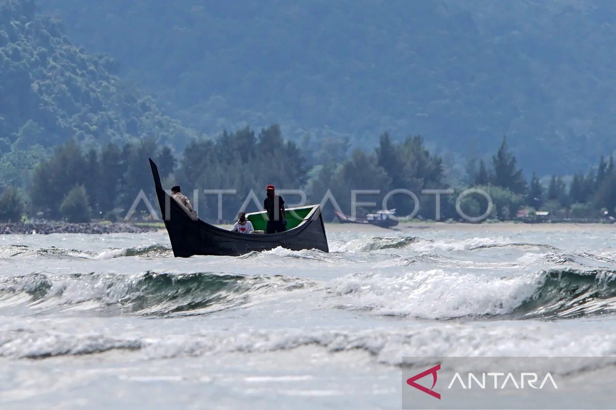 BMKG: Nelayan perlu waspada, potensi gelombang laut Aceh capai 4 meter