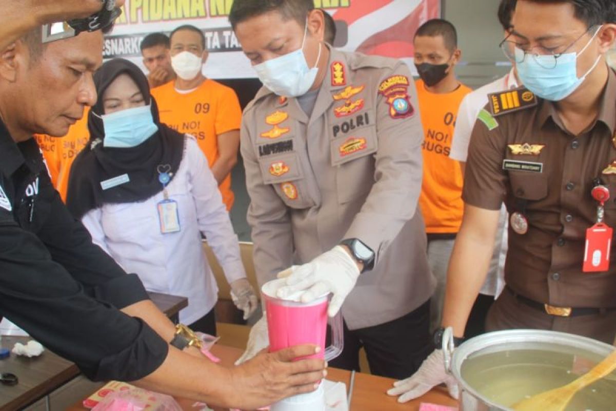 Polresta Tanjungpinang musnahkan 3,8 kilogram sabu dan 4.666 pil ekstasi