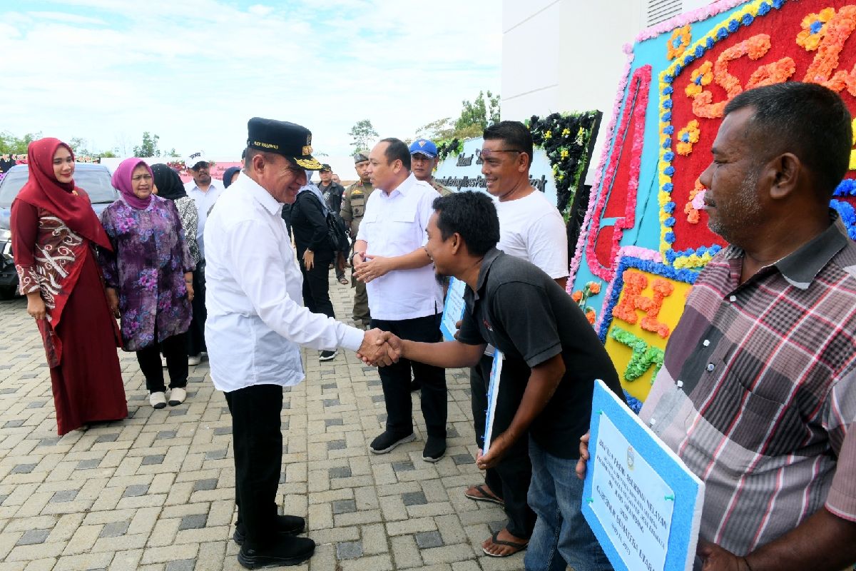 Gubernur Sumut berikan 800 polis asuransi jiwa untuk nelayan