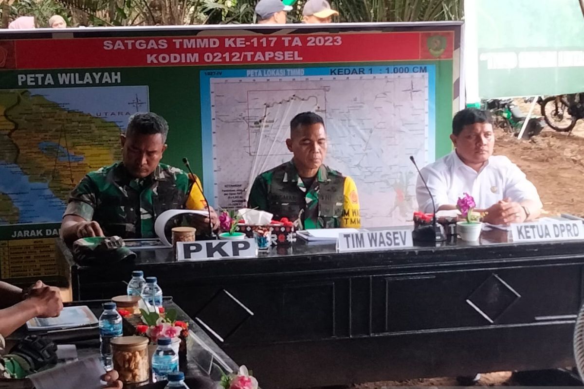 Wasev Mabes TNI tinjau TMMD ke-117 di Desa Sitaratoit