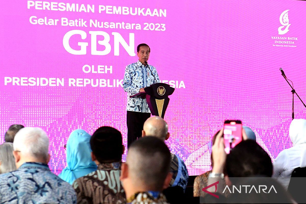 Jokowi minta perajin lakukan inovasi batik untuk perkuat ekspor